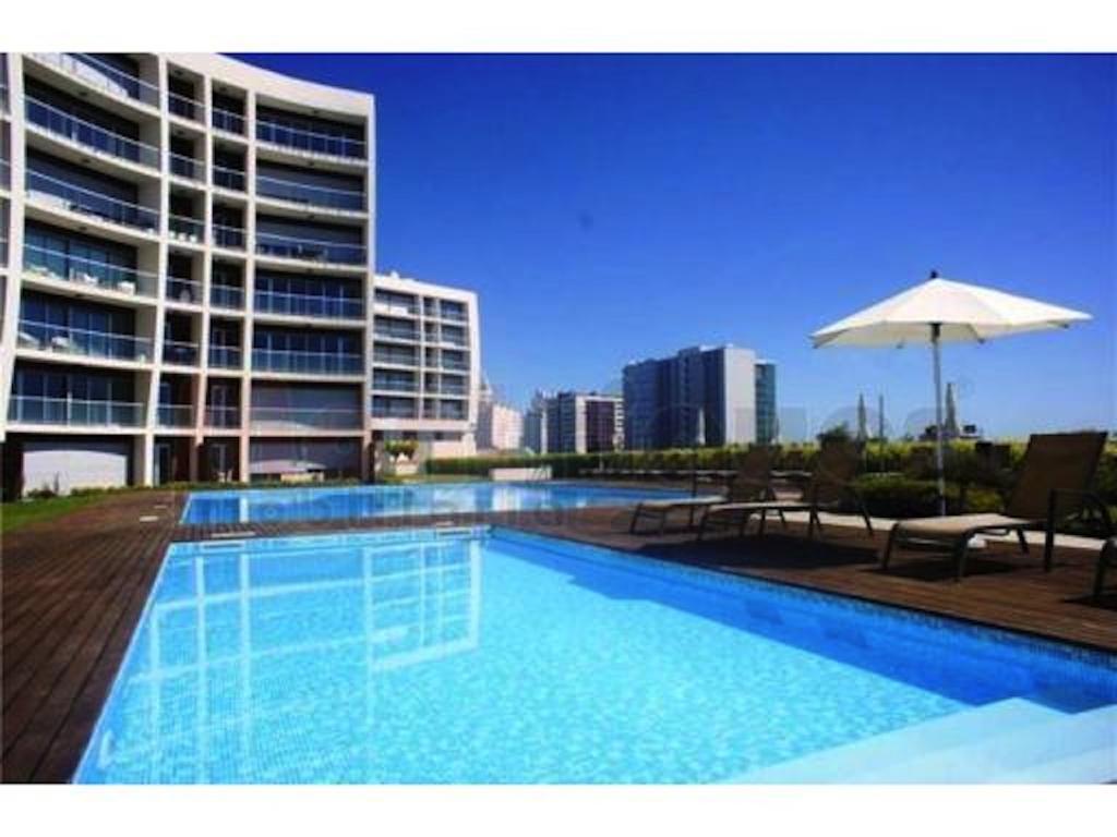Charming With Terrace And Pool In Apartment Lissabon